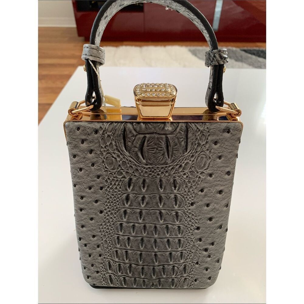 NWT Isabelle Vegan Grey Faux Croc Crossbody Bag with Gold Hardware Size OS